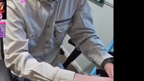 Snapshot of an4y8ot chatting on January 2026 08:52:01 AM A online show from January 2026 08:52:01 AM