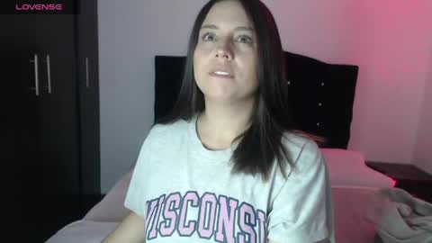 ana_arms_ online show from April 2026 05:55:01 PM