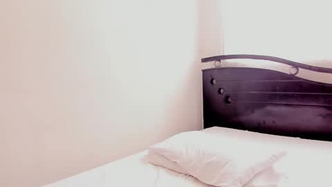 Snapshot of ana_castilo chatting on December 2024 02:57:02 PM Ana IG an castillo 1 online show from December 2024 02:57:02 PM