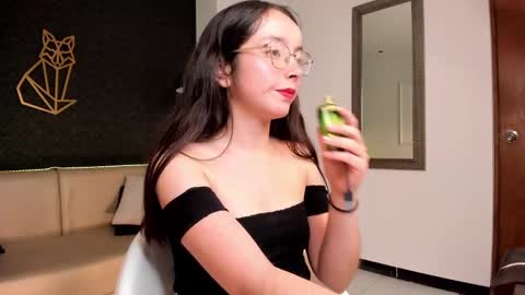 Snapshot of ana_ev chatting on February 2025 11:15:02 PM Ana online show from February 2025 11:15:02 PM