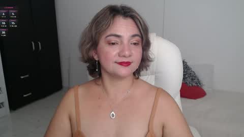Snapshot of ana_hotmilfx chatting on March 2025 11:43:02 PM ANA online show from March 2025 11:43:02 PM