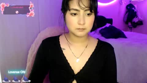 Snapshot of ana_ricciardi chatting on October 2025 08:19:01 PM Ana Ricciardi online show from October 2025 08:19:01 PM