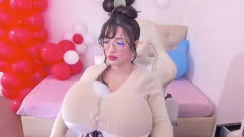 Im anna but you can call me as you want online show from February 2026 10:50:02 PM