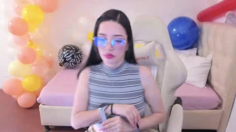 Im anna but you can call me as you want online show from June 2026 10:22:02 PM