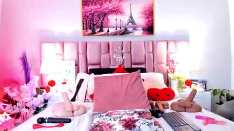 anaa_bellaa online show from December 2025 12:25:01 PM