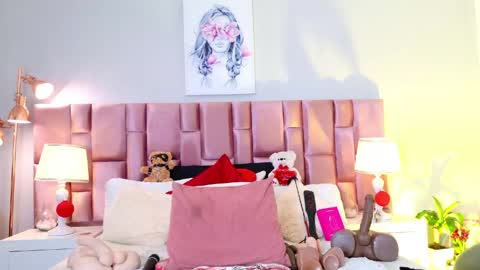 anaa_bellaa online show from May 2026 12:35:01 PM