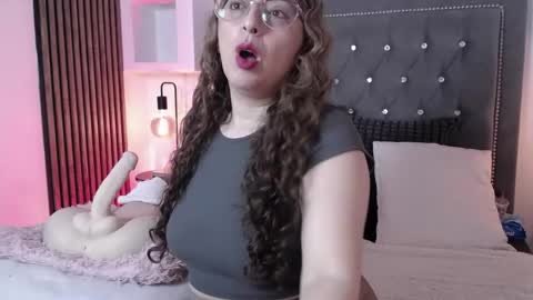 Ana Moon  online show from May 2026 04:41:02 AM