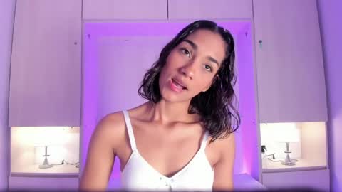 anaacollins_ online show from April 2026 11:38:01 AM