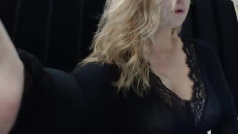 Snapshot of anabeatrice29 chatting on November 2025 12:00:02 AM Ana online show from November 2025 12:00:02 AM