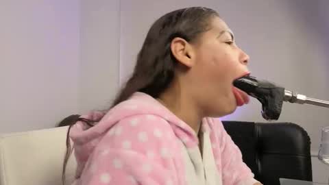 Snapshot of anabel693_ chatting on March 2026 09:49:02 AM Anabel Alice Gandara online show from March 2026 09:49:02 AM