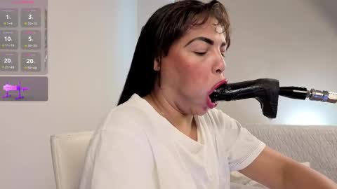 Snapshot of anabel693_ chatting on May 2026 03:39:01 PM Anabel Alice Gandara online show from May 2026 03:39:01 PM