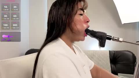 Snapshot of anabel693_ chatting on June 2026 04:35:02 PM Anabel Alice Gandara online show from June 2026 04:35:02 PM