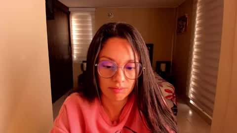 Anabel online show from October 2025 12:52:02 PM