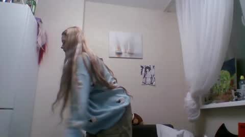 Malvina online show from June 2026 09:41:01 PM