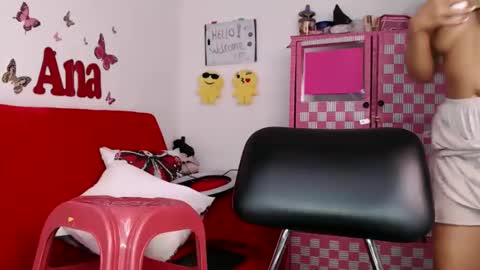 Ana online show from December 2025 04:25:02 PM