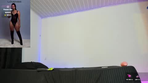 Ana  online show from September 2025 02:05:01 AM