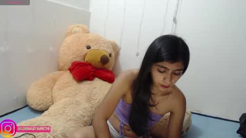 Snapshot of anahibrowns95 chatting on February 2025 09:25:02 PM Anahi Browns online show from February 2025 09:25:02 PM