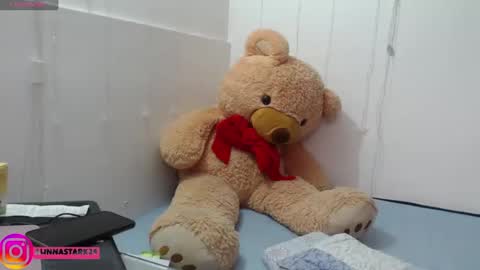 Snapshot of anahibrowns95 chatting on November 2025 07:02:02 PM Anahi Browns online show from November 2025 07:02:02 PM