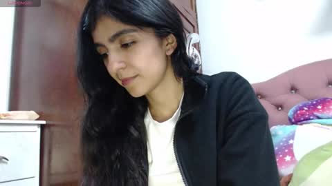 Snapshot of anahibrowns95 chatting on December 2025 08:37:02 PM Anahi Browns online show from December 2025 08:37:02 PM