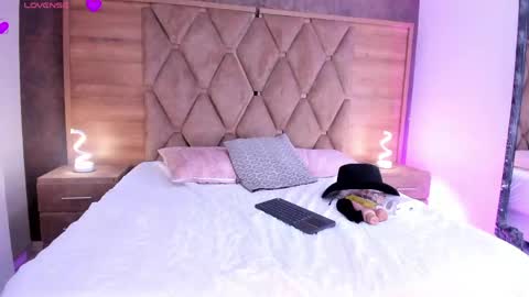 Im Sara  online show from May 2026 03:24:02 AM