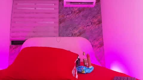 Vaiolet colls online show from July 2026 11:58:02 AM