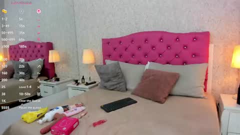 Anais online show from June 2026 07:30:02 PM
