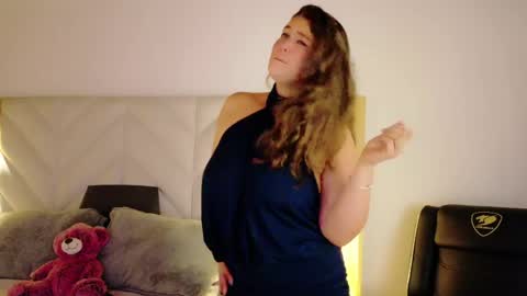 Anaise  online show from May 2026 11:40:02 AM