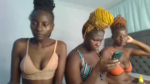 Snapshot of analeia_ chatting on January 2025 01:53:02 AM Analeia online show from January 2025 01:53:02 AM