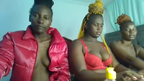 Snapshot of analeia_ chatting on January 2025 03:26:02 AM Analeia online show from January 2025 03:26:02 AM