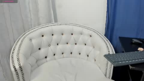 Snapshot of analia18_ chatting on February 2025 04:04:01 PM analia18 online show from February 2025 04:04:01 PM