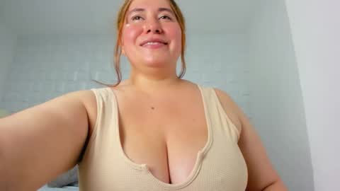 A N A L U online show from October 2025 03:13:02 PM