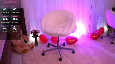 Anna online show from March 2025 05:22:02 AM