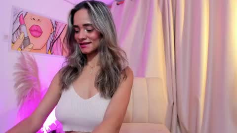Snapshot of anaskinny chatting on April 2026 07:33:02 PM Ana online show from April 2026 07:33:02 PM