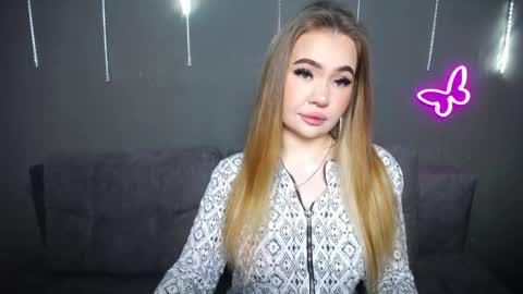 anastacyyellig online show from April 2026 06:53:02 PM