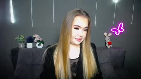 anastacyyellig online show from April 2026 08:10:01 PM