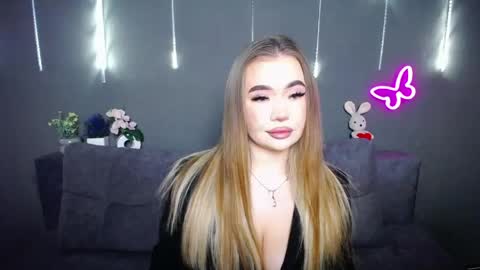 anastacyyellig online show from April 2026 08:44:01 PM
