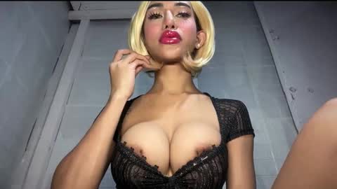 anawalters online show from December 2025 10:37:02 PM