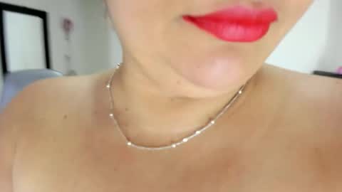 Ana online show from November 2025 01:16:02 AM