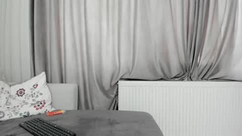 Snapshot of anayscaandy chatting on February 2025 09:13:02 AM Andreea online show from February 2025 09:13:02 AM