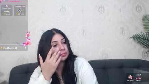 Anays online show from October 2025 03:47:02 AM