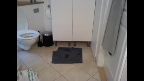 Snapshot of and_andys chatting on December 2025 10:43:01 AM and_andys online show from December 2025 10:43:01 AM