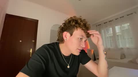 Snapshot of anddres_boss chatting on April 2026 02:15:01 PM Tell Me ANDRESS ----- online show from April 2026 02:15:01 PM