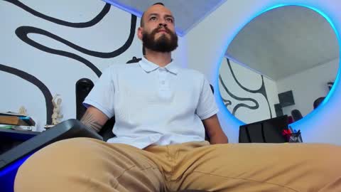 Andrs   -                   online show from October 2025 12:09:02 AM