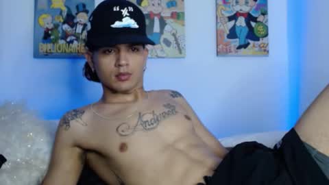 Snapshot of andersonz98 chatting on February 2025 03:08:02 AM andersonZ98 online show from February 2025 03:08:02 AM