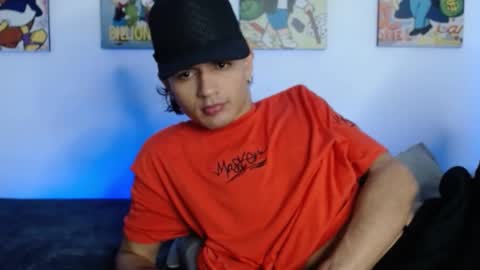 Snapshot of andersonz98 chatting on February 2025 04:26:02 AM andersonZ98 online show from February 2025 04:26:02 AM