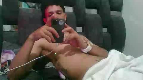 Snapshot of andersonz98 chatting on February 2026 04:51:02 PM andersonZ98 online show from February 2026 04:51:02 PM