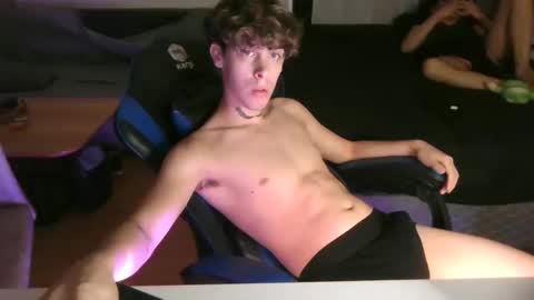 andertwink online show from April 2026 02:51:01 AM