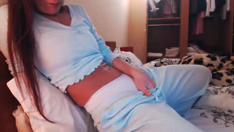 Andra online show from January 2025 06:28:01 AM