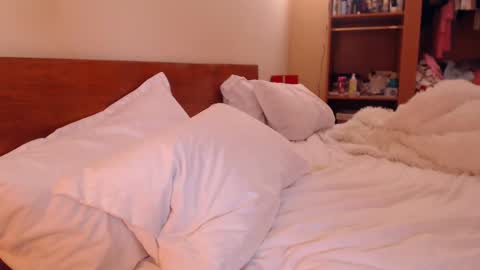 Andra online show from March 2025 01:34:01 PM