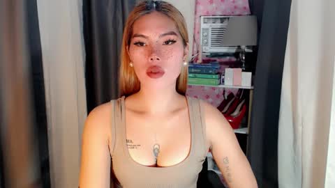 Snapshot of andrea06121998 chatting on March 2026 12:33:02 PM andrea06121998 online show from March 2026 12:33:02 PM